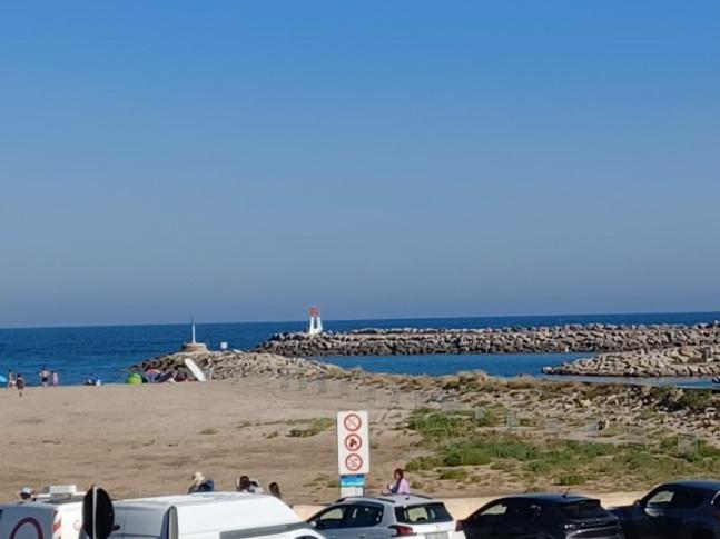 Saint-Pierre-la-Mer  Superbe Appartement Avec Vue Sur Le Port Et Plage מראה חיצוני תמונה